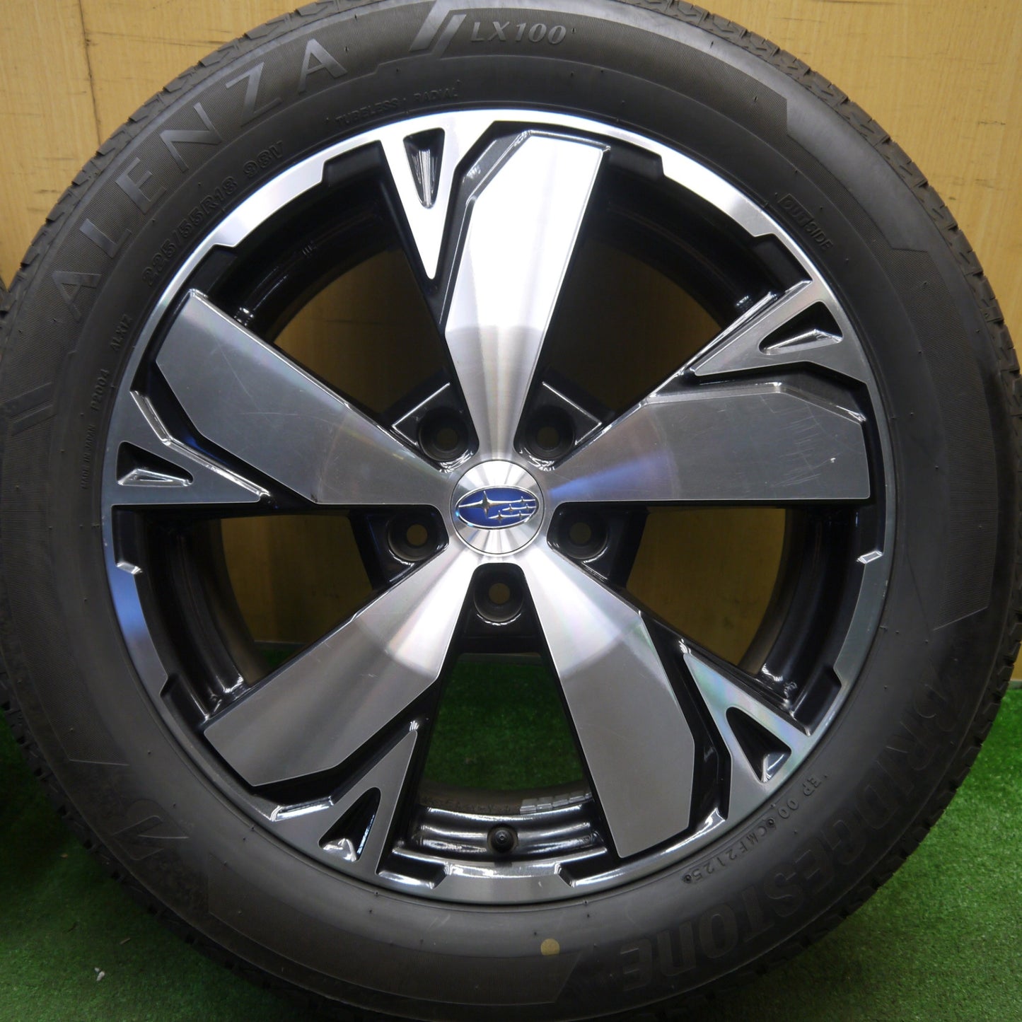バリ溝！25年！9.5分★スバル SK フォレスター 純正 225/55R18 ブリヂストン アレンザ LX100 ALENZA 18インチ PCD114.3/5H★6031107Hノ