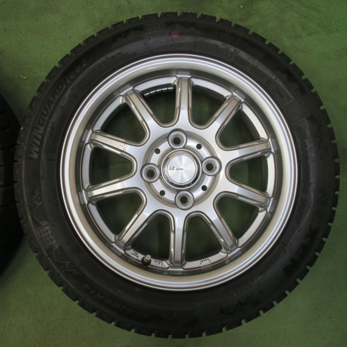 バリ溝！23年！キレイ！9.5分以上◎スタッドレス 155/65R14 ネクセン ウィンガード ice2 AZ Sports AZスポーツ 14インチ PCD100/4H◎6071801イス