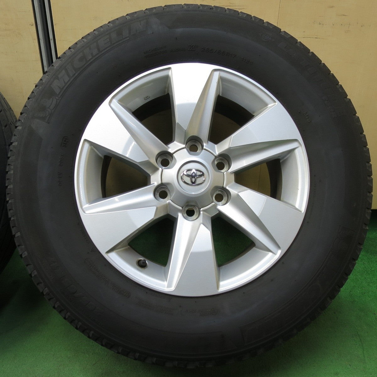 4本価格！21年★トヨタ 150系 ランクル プラド 純正 265/65R17 ミシュラン LATITUDE TOUR 17インチ PCD139.7/6H★5032103イノ