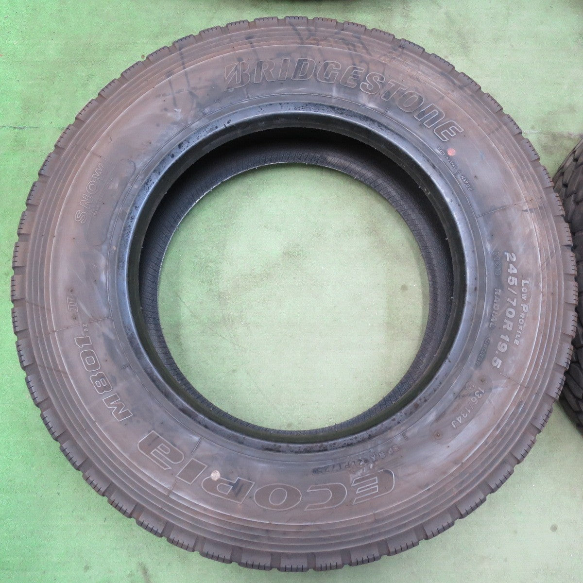 バリ溝！25年！9.5分★トラック タイヤ 245/70R19.5 136/134J ブリヂストン エコピア M801 Ⅱ ミックス オールシーズン 19.5インチ★6010918イスタ