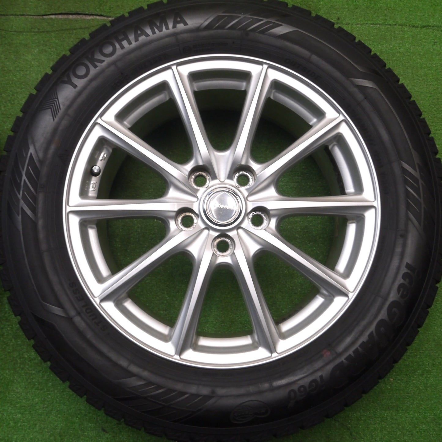 [送料無料] バリ溝！22年！キレイ！9分★スタッドレス 225/60R17 ヨコハマ アイスガード iG60 iG70 ECO FORME エコフォルム 17インチ PCD114.3/5H★4122708Hス