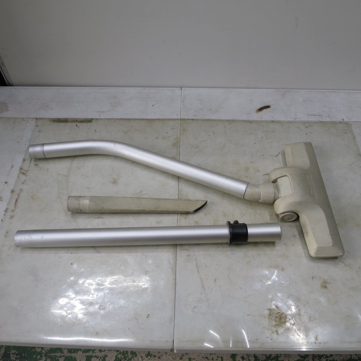 [送料無料] ◆マキタ 集じん機 437 乾湿両用 業務用 電動 工具 掃除機 コード式 集塵 100V makita◆