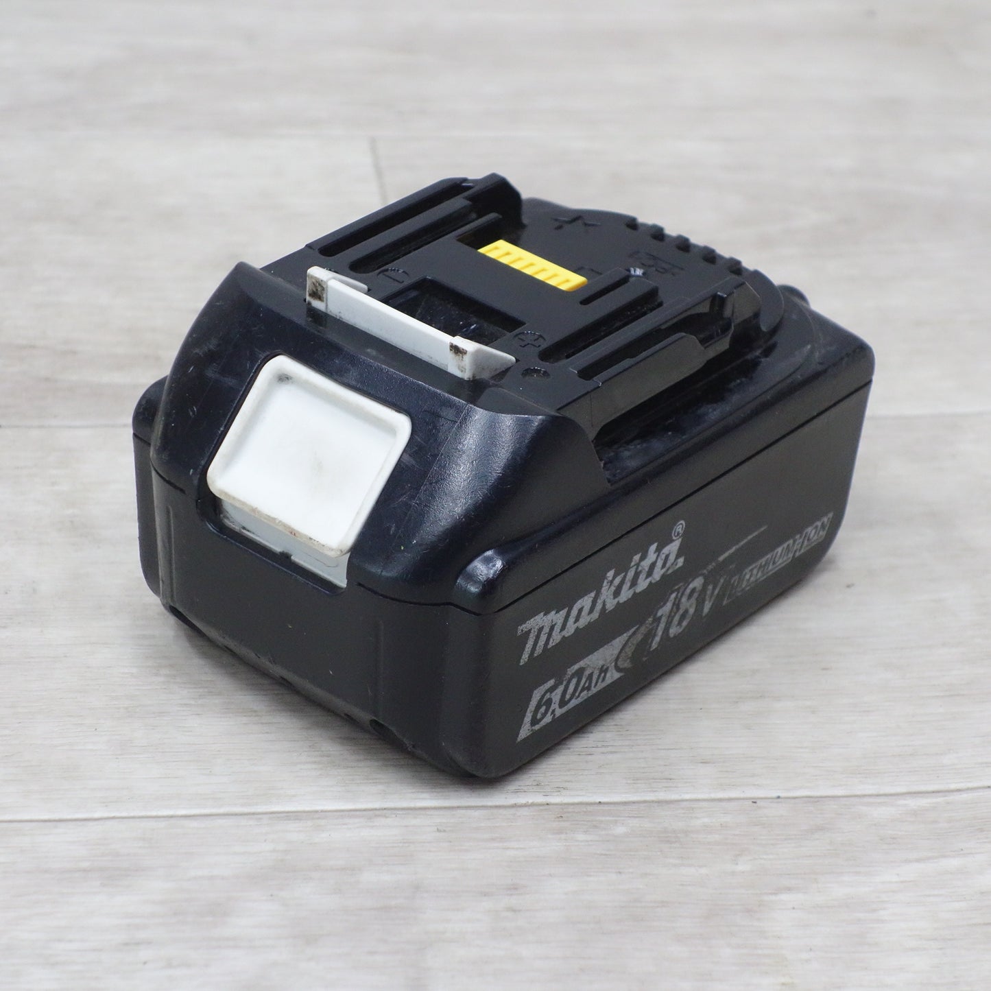 [送料無料] ◆マキタ Li-ion リチウム イオン バッテリー 18V BL1860B 6.0Ah 急速充電 残量表示 雪 電動 工具◆