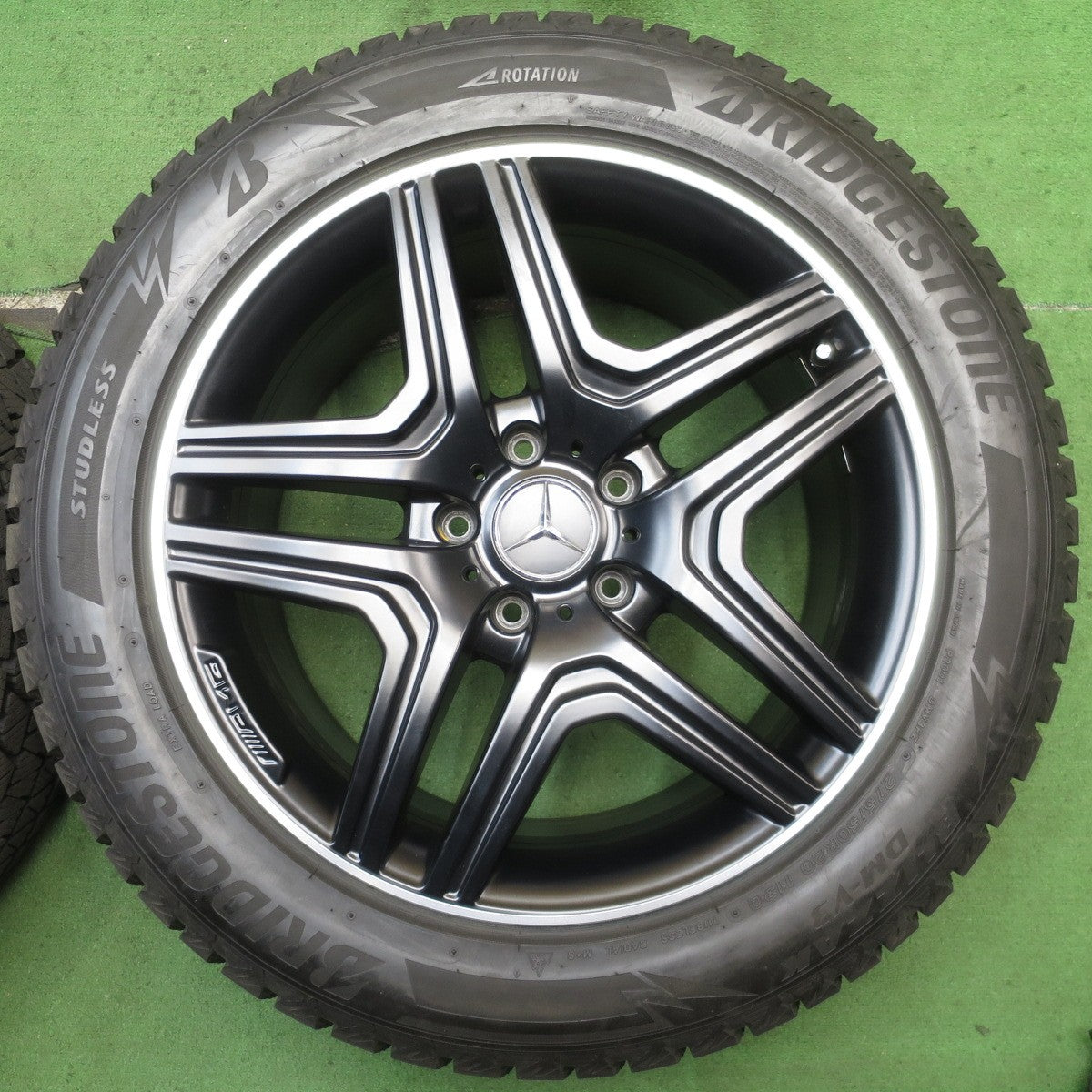 バリ溝！22年！キレイ！9.5分★ベンツ Gクラス W463 G63 純正 AMG 275/50R20 スタッドレス ブリヂストン ブリザック DM-V3 20インチ PCD130/5H★5081103NJス