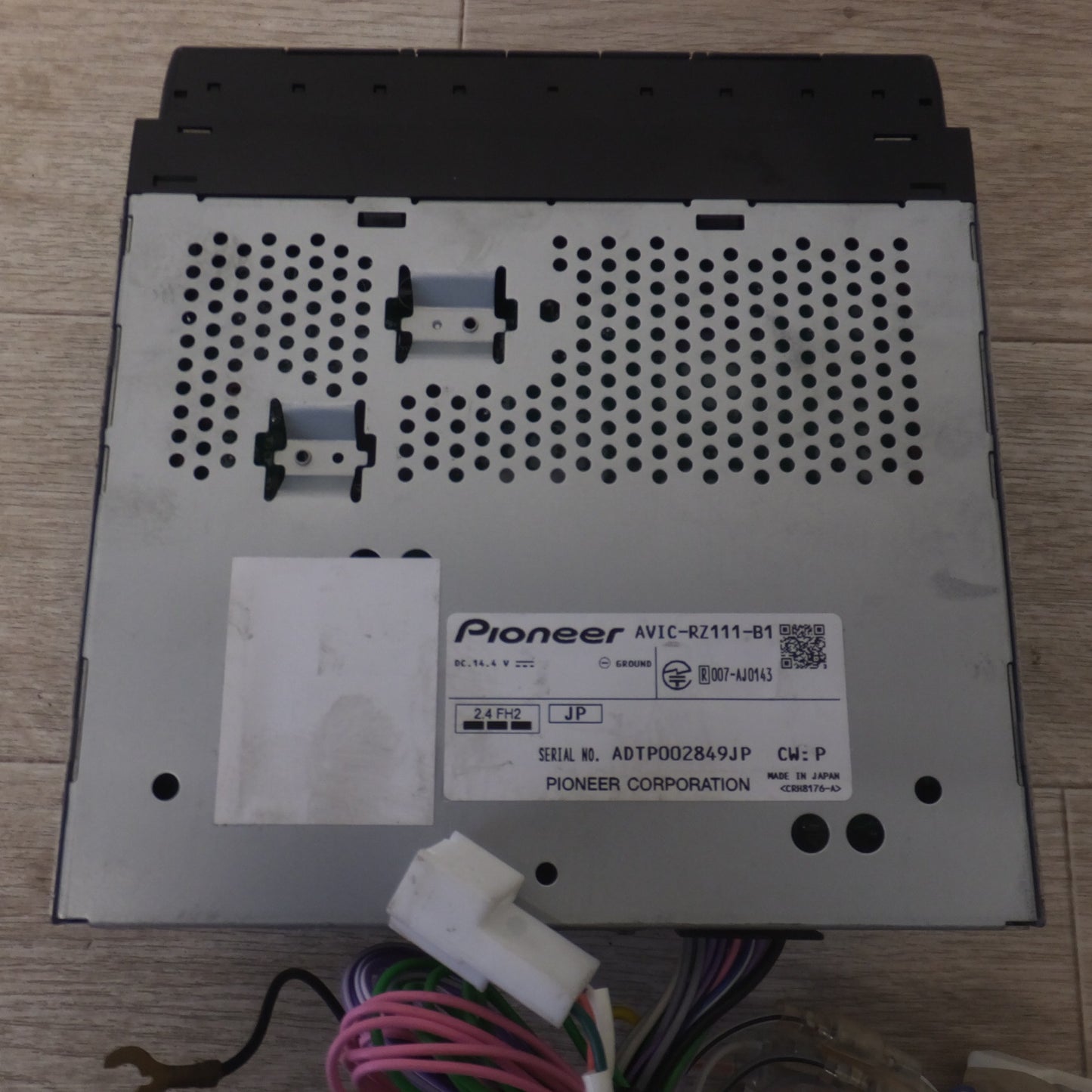[送料無料] ★カロッツェリア carrozzeria AV一体型メモリーナビゲーション 楽ナビ AVIC-RZ111-B1(1)★