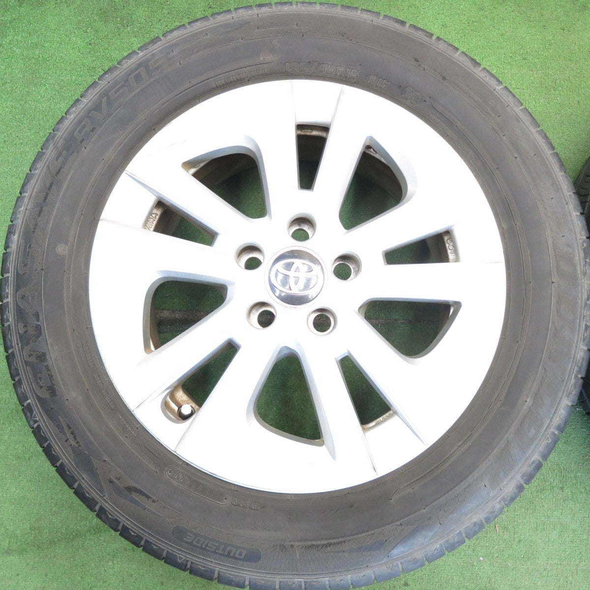 バリ溝！9分★トヨタ 50系 プリウス 純正 195/65R15 ダンロップ エナセーブ RV505 15インチ PCD100/5H★6060405HAノ
