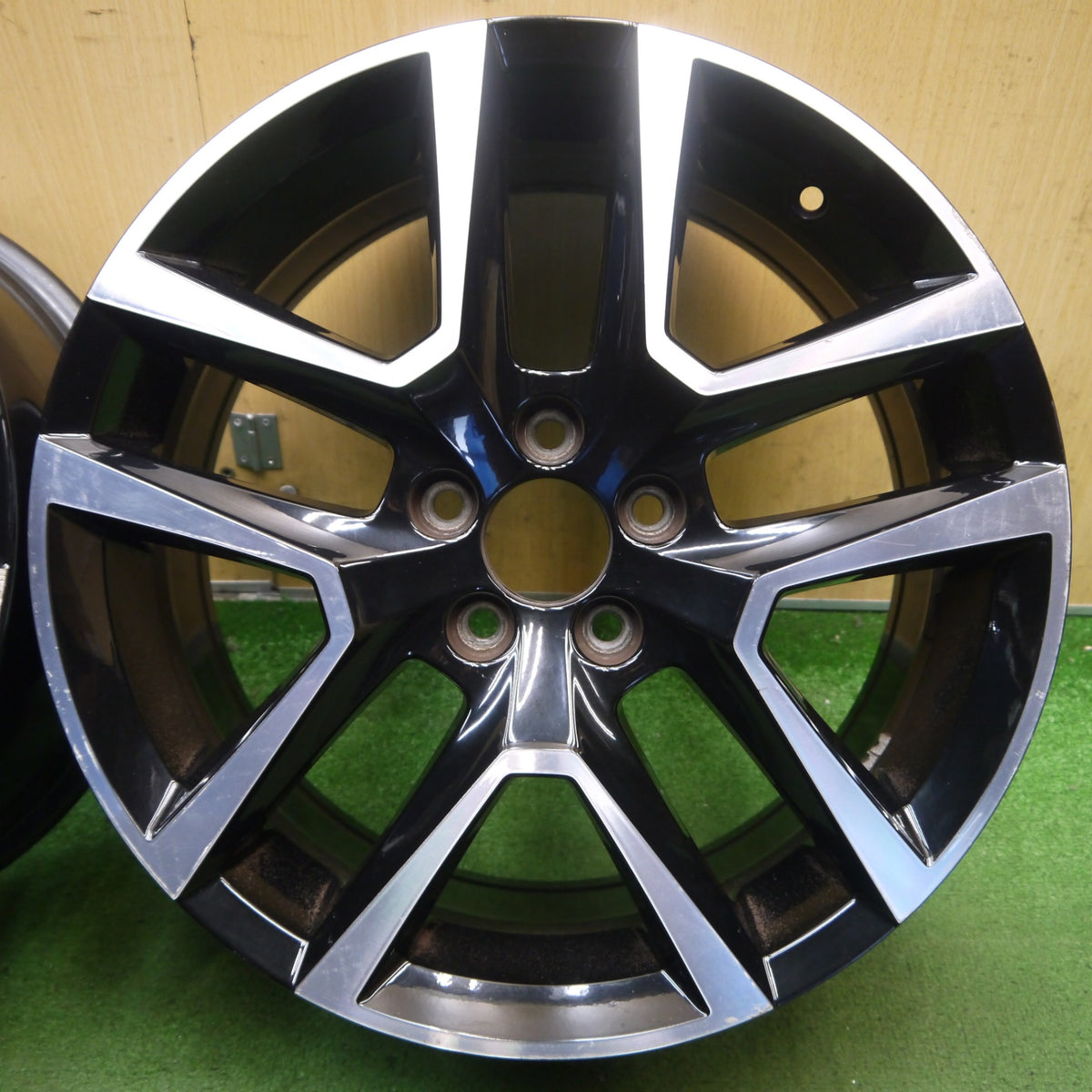4本価格◎ボルボ V60 S60 ダイナミック エディション 純正 ホイール 18インチ 18×8J VOLVO PCD108/5H◎6091106Hホ