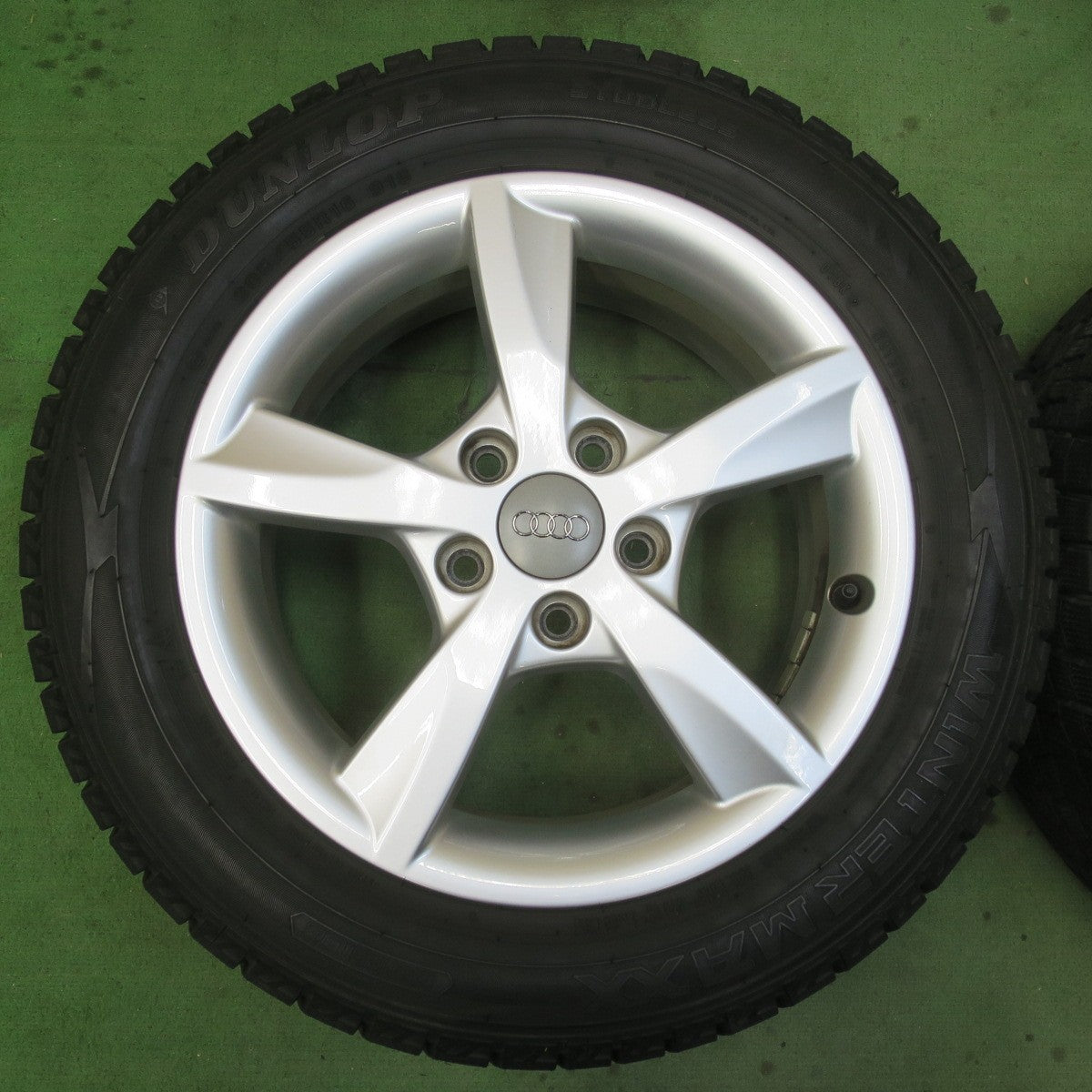 バリ溝！キレイ！9.5分★アウディ A3 8V 純正 205/55R16 スタッドレス ダンロップ ウインターマックス WM02 16インチ PCD112/5H★6020606イス