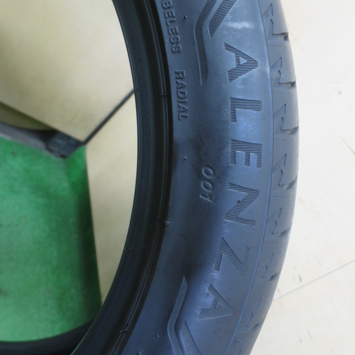 バリ溝！24年！9分！1本◎255/45R20 ブリヂストン アレンザ 001 ALENZA 20インチ アウトランダー ハリアー エクストレイル 等◎6082806イノタ