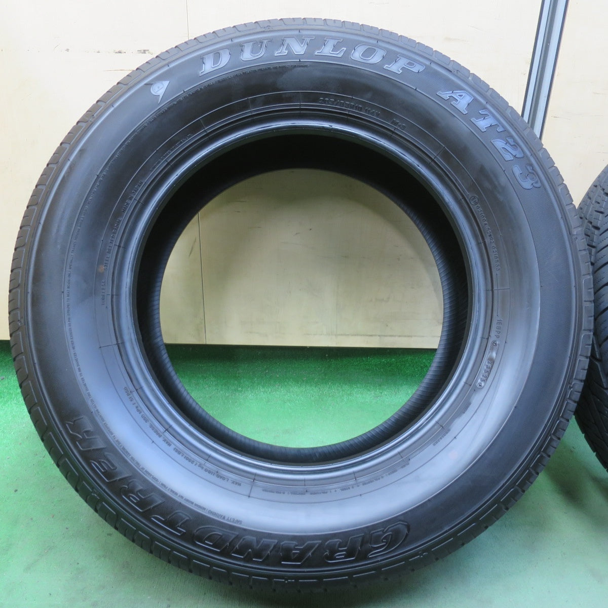 新車外し！25年★265/65R18 ダンロップ AT23 グラントレック タイヤ 18インチ ランクル 250 300 等★6050606イノタ