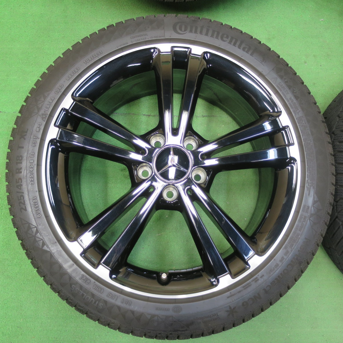 [送料無料] バリ溝！21年！キレイ！9.5分★ベンツ W177 Aクラス 純正 225/45R18 スタッドレス コンチネンタル ノースコンタクト NC6 PCD112/5H★4093004イス