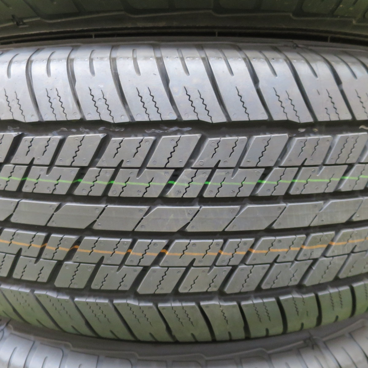 新車外し！25年★265/65R18 ダンロップ AT23 グラントレック タイヤ 18インチ ランクル 250 300 等★6063004NGノタ