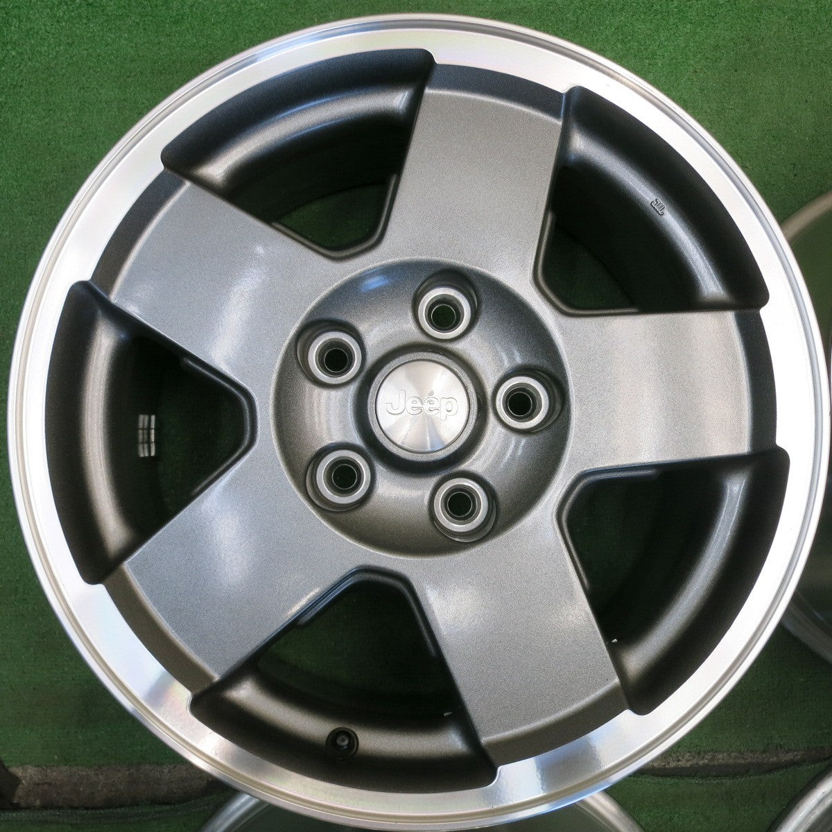 キレイ★JEEP ジープ コマンダー 純正 ホイール 17インチ 17×7.5J PCD127/5H★6071102HAホ