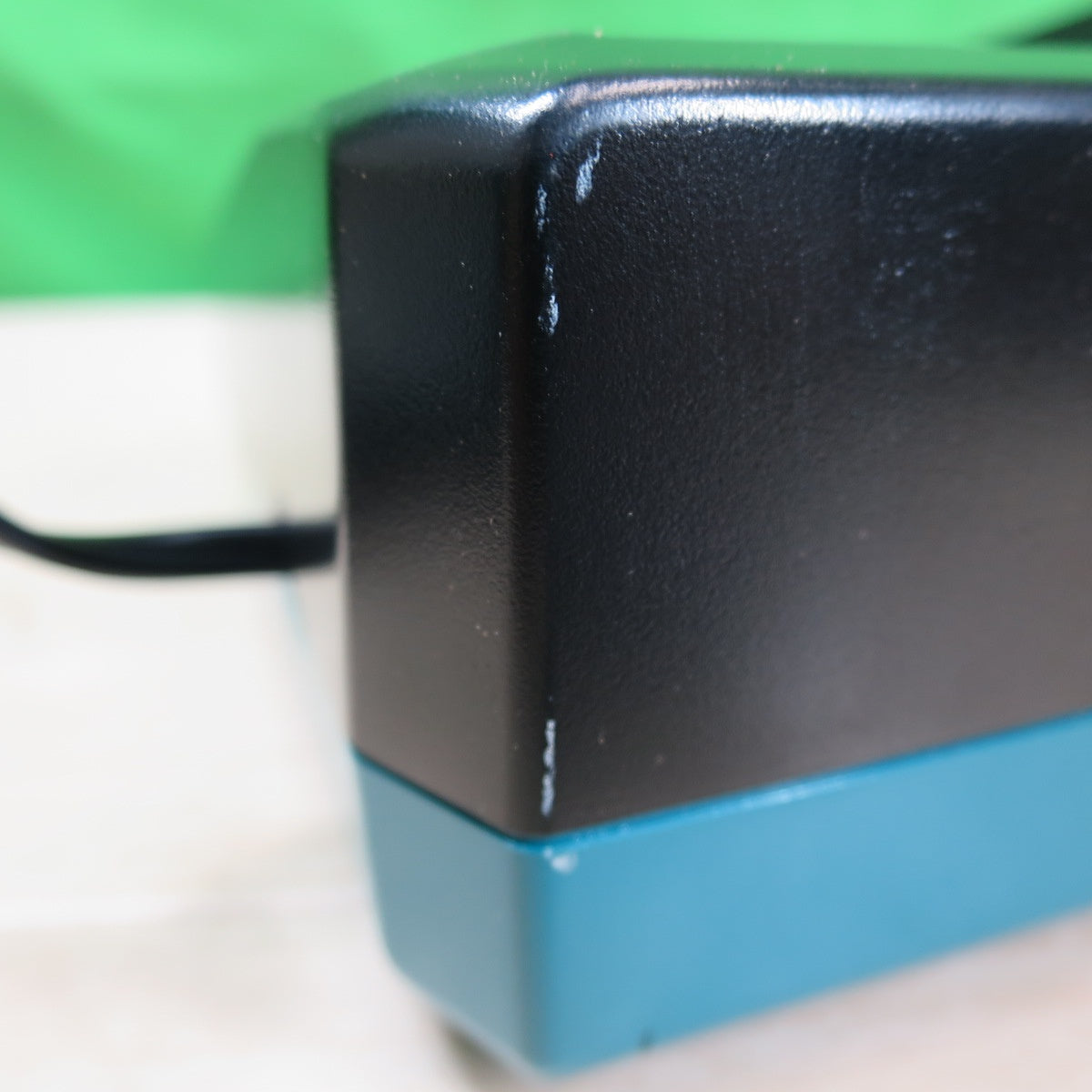 [送料無料] 未使用☆マキタ 急速 充電器 DC40RA 電動 工具 40V(max) バッテリー用 純正品 makita☆