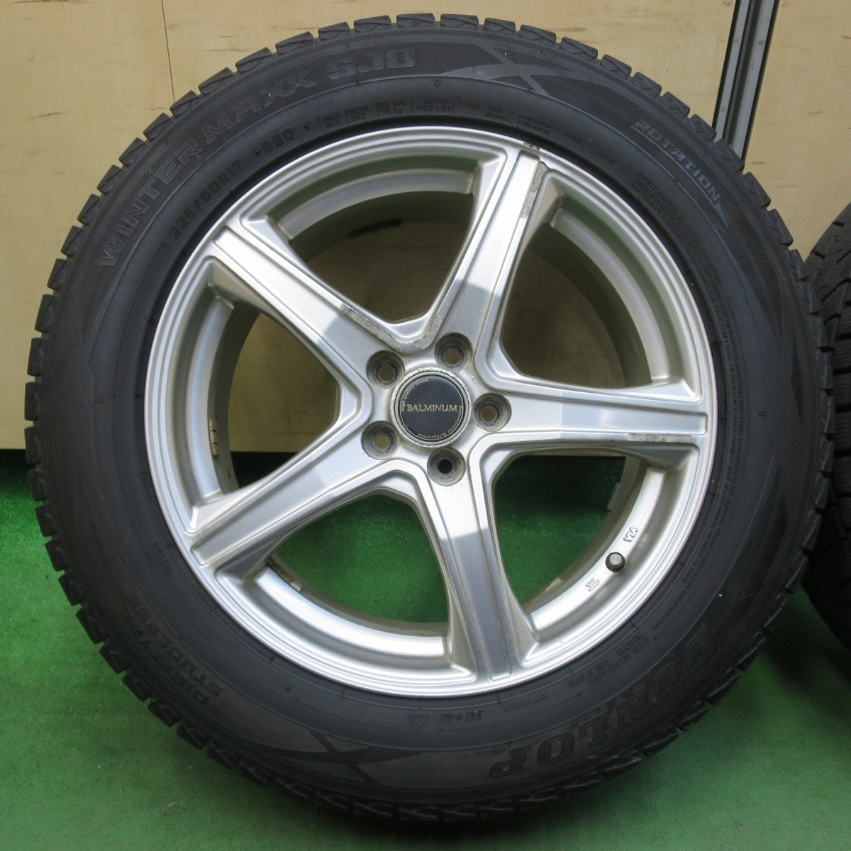 4本価格★フォレスター 等 225/60R17 スタッドレス ダンロップ ウインターマックス SJ8 BALMINUM バルミナ 17インチ PCD100/5H★5032602イス