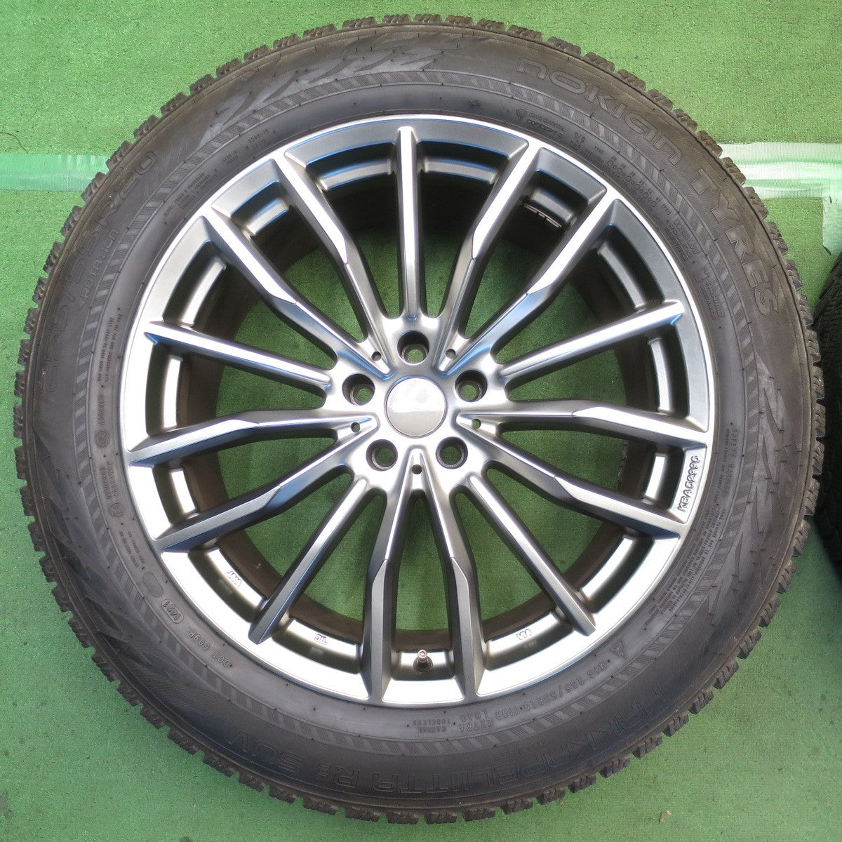 バリ溝！キレイ！9.5分◎BMW 等 MAK RAPP 255/55R20 スタッドレス ノキアン ハッカペリッタ R3 SUV マック ラップ 20インチ PCD112/5H◎6091901NJス