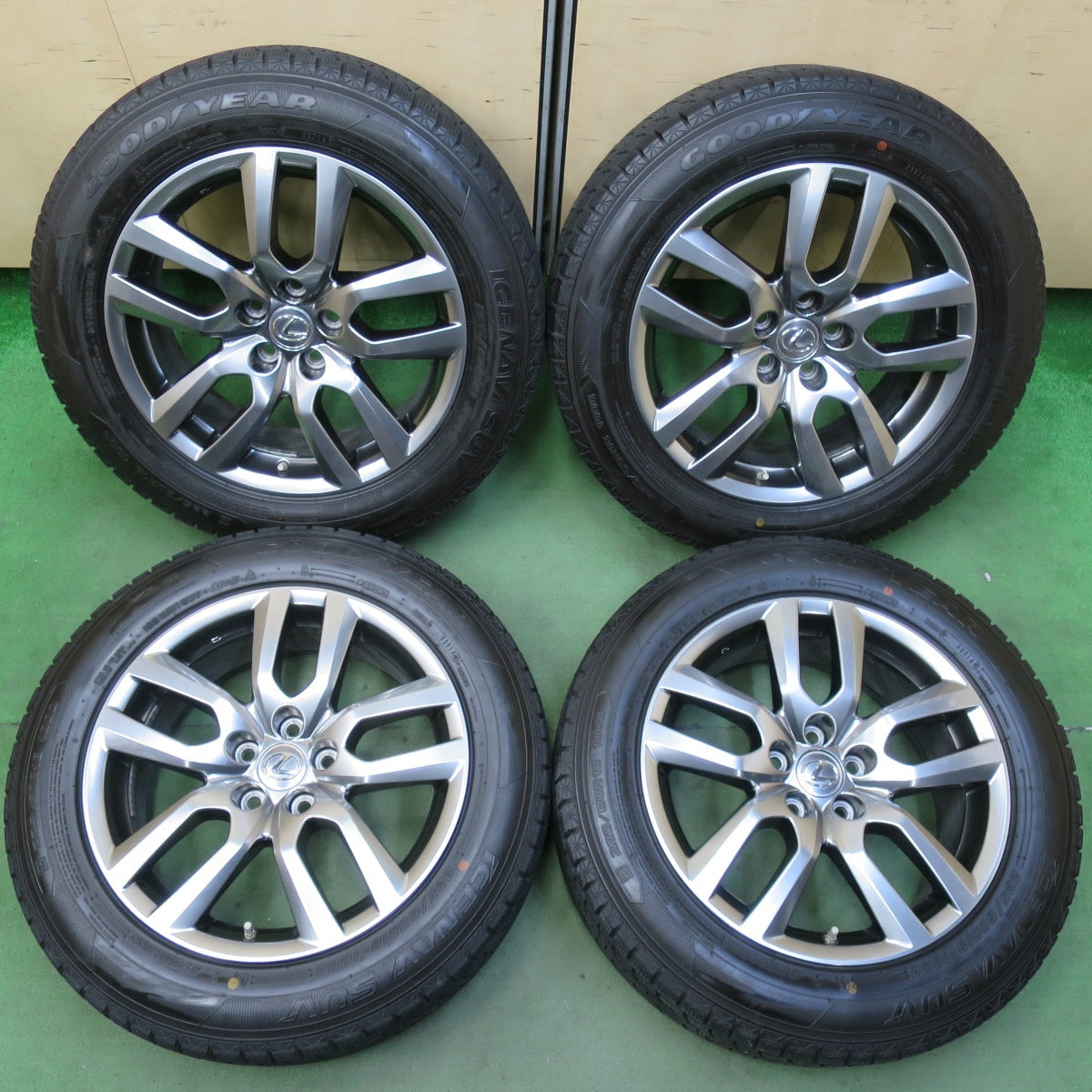 センサー付！バリ溝！キレイ！9.5分★レクサス NX バージョンL 純正 225/60R18 スタッドレス グッドイヤー アイスナビ SUV 18インチ PCD114.3/5H★5102305イス