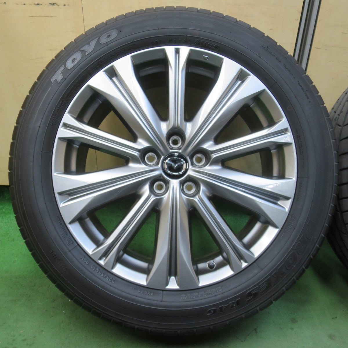 バリ溝！22年！キレイ！9.5分★マツダ CX-5 純正 225/55R19 トーヨー プロクセス R46 19インチ CX5 PCD114.3/5H★6021014イノ