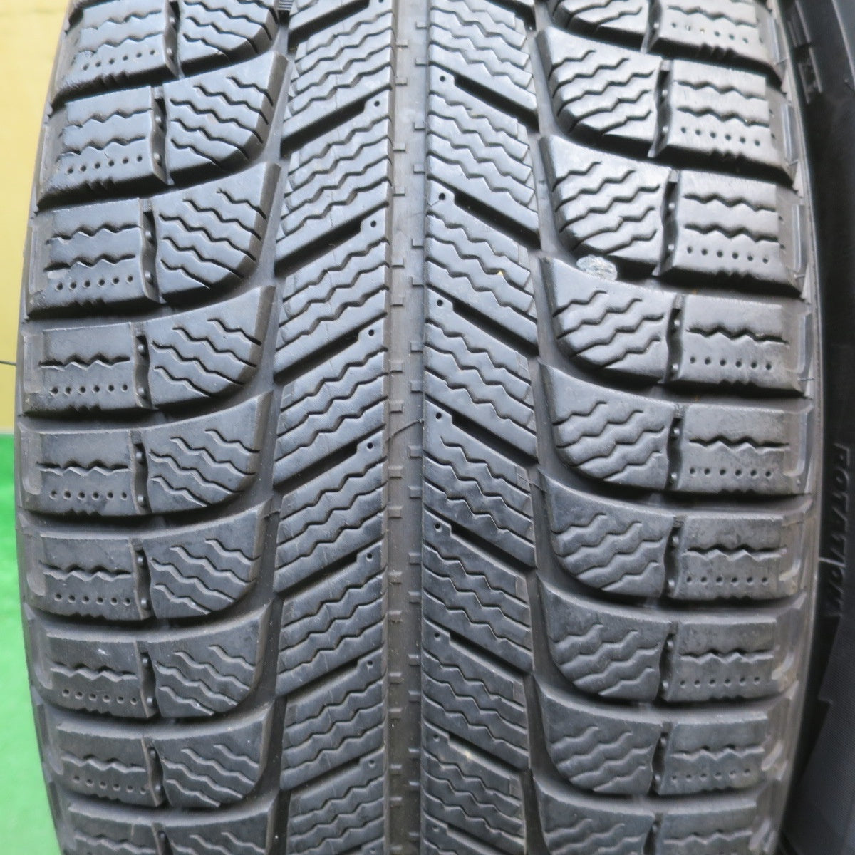 バリ溝！キレイ！9分★フォレスター 等 225/60R17 スタッドレス ミシュラン X-ICE XI3 VELVA ヴェルヴァ 17インチ PCD100/5H★6041403NJス