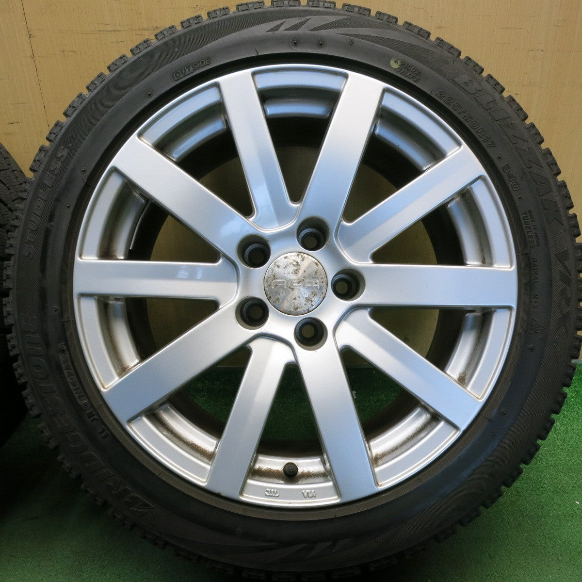 4本価格◎ベンツ 等 AGA S-10 225/50R17 スタッドレス ブリヂストン ブリザック VRX 17インチ PCD112/5H◎6081313HAス