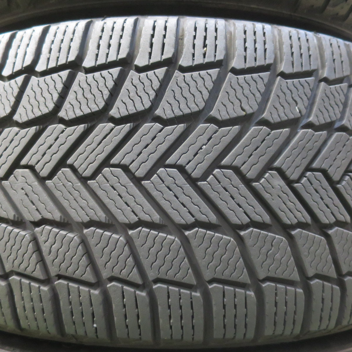 超バリ溝！23年！キレイ！ほぼ10分★ポルシェ 958 カイエン 純正 265/50R19 スタッドレス ミシュラン X-ICE SNOW SUV 19インチ PCD130/5H★5101008イス