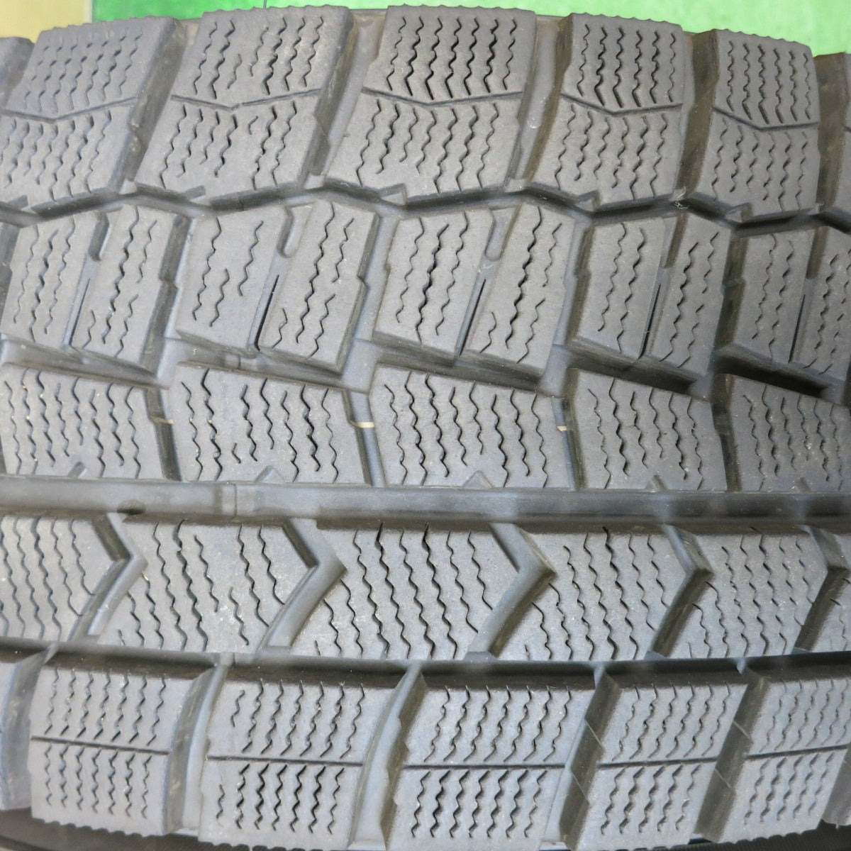 バリ溝！24年！9.5分★プジョー 3008 等 EUROTECH GAYA SOLI 215/60R17 スタッドレス ダンロップ ウインターマックス WM02 ユーロテック ガヤ ソリ PCD108/5H★5081402HAス