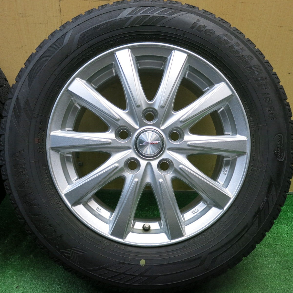 バリ溝！21年！9.5分★スタッドレス 195/65R15 ヨコハマ アイスガード iG60 JOKER ジョーカー 15インチ PCD114.3/5H★5121317HAス