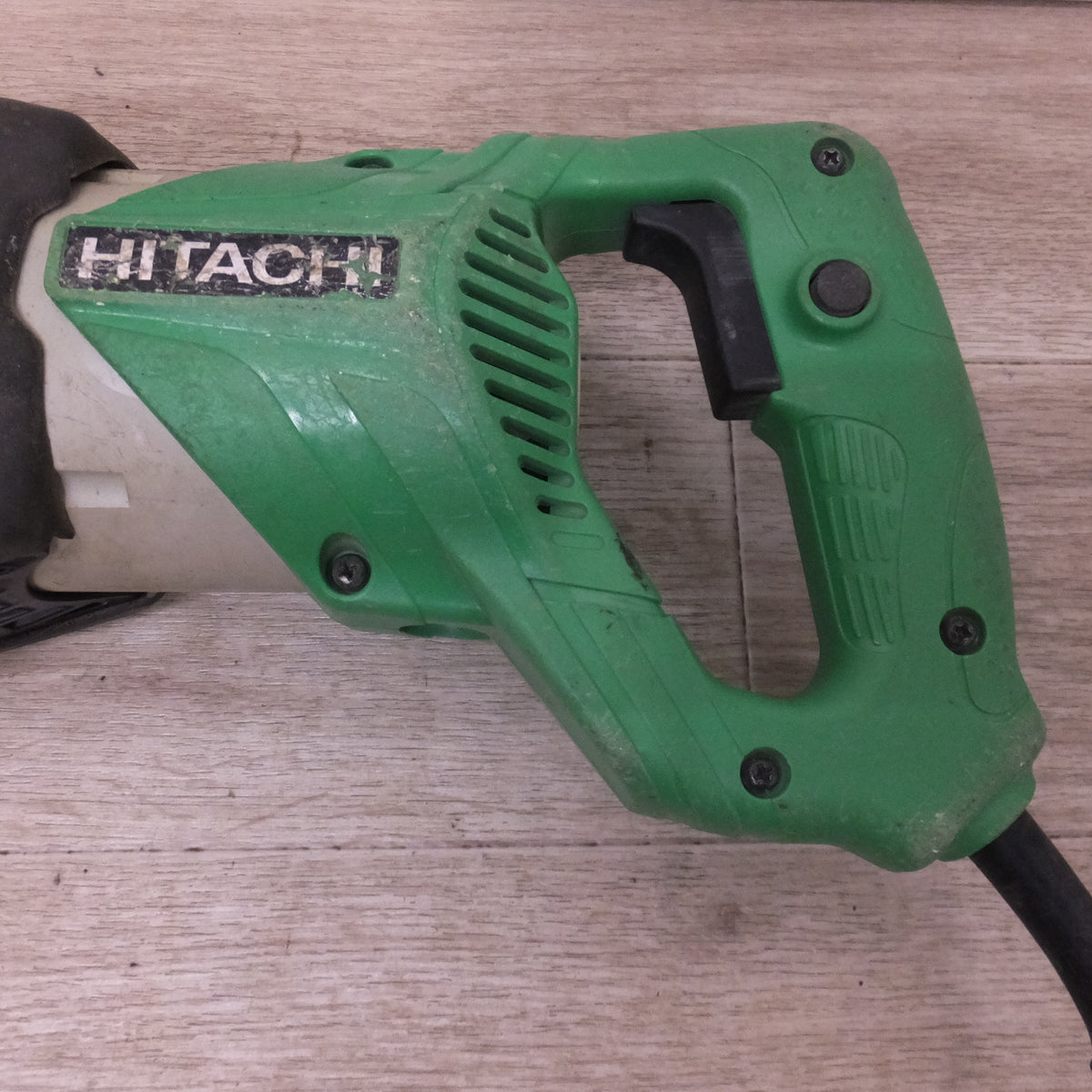 ★日立 HITACHI 130mm セーバソー CR13V2　100V 50/60Hz 10.6A 1010W　電子セーバソー★