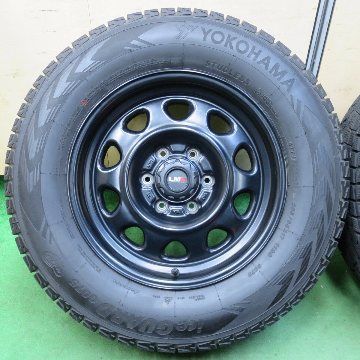 バリ溝！21年！キレイ！9.5分★LEHRMEISTER GEAR 265/65R17 スタッドレス ヨコハマ アイスガード G075 レアマイスター 17インチ PCD139.7/6H★5010615イス