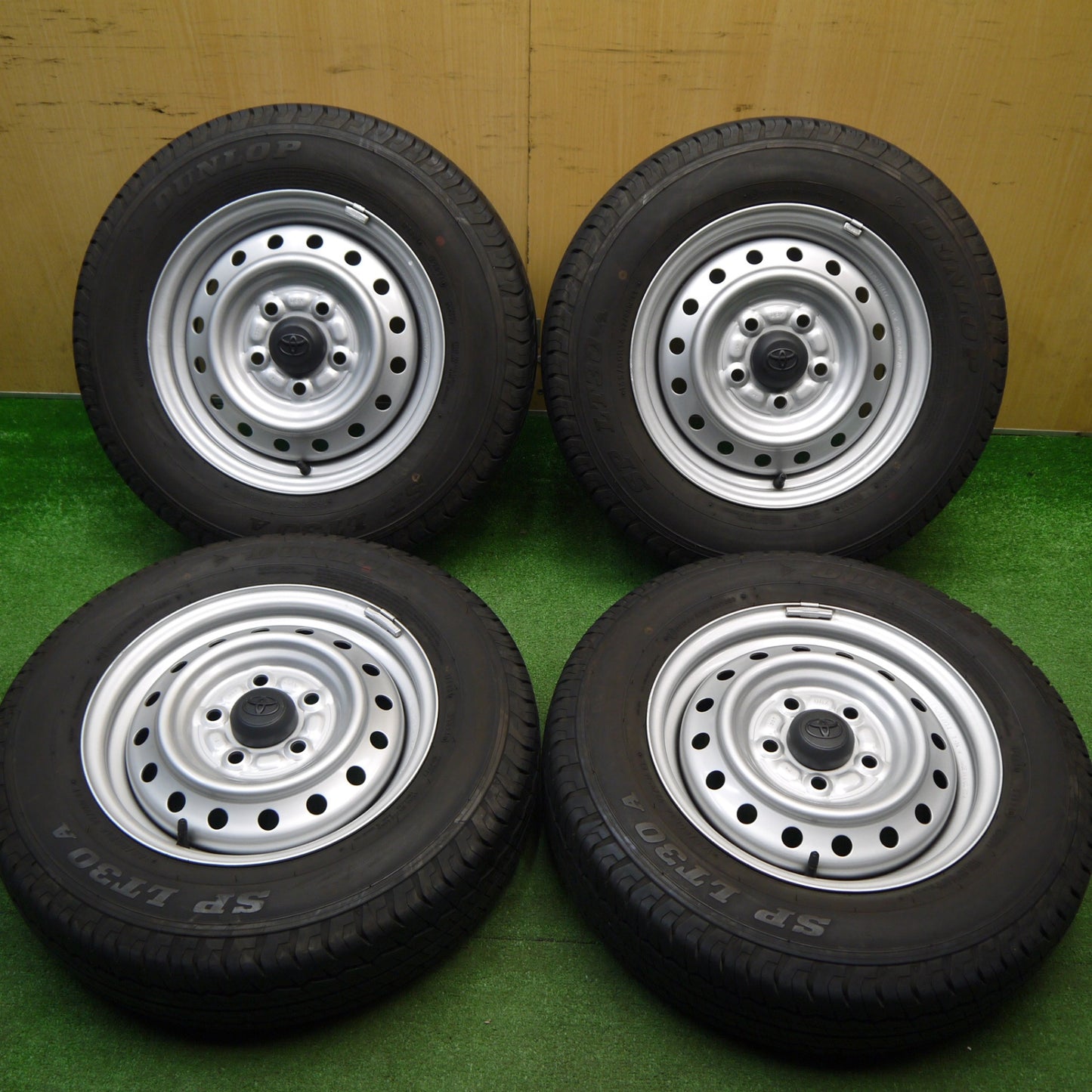 バリ溝！24年！キレイ！9.5分★トヨタ タウンエース 純正 スチール 165/80R14 97/95N ダンロップ SP LT30A 14インチ PCD114.3/5H★5120801Hノ