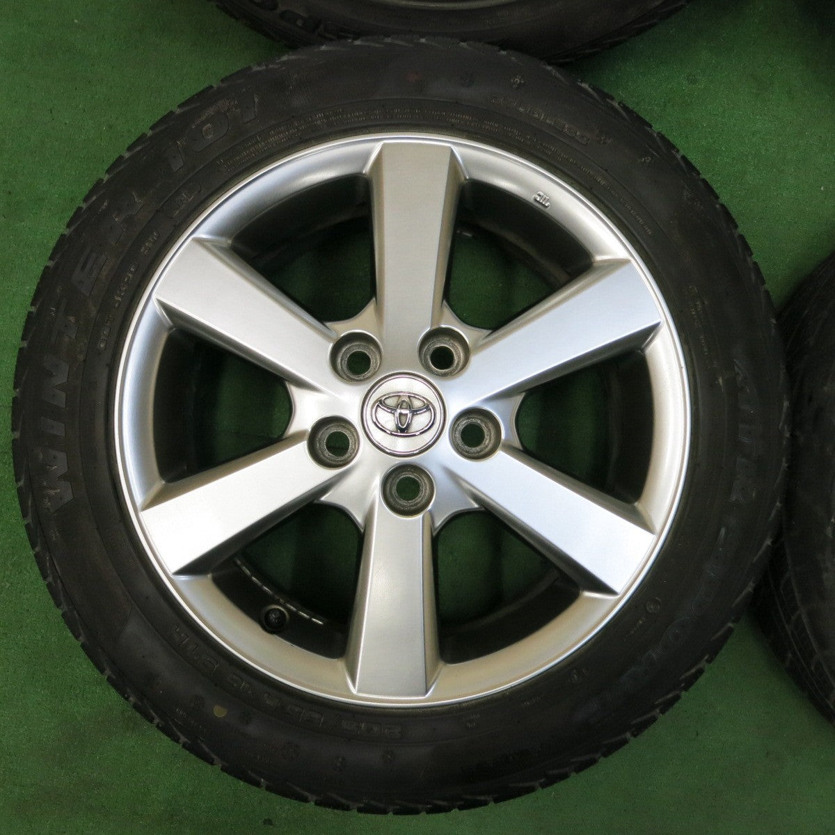 *送料無料* バリ溝！キレイ！8.5分★トヨタ アイシス 純正 205/55R16 スタッドレス ATR SPORT WINTER 101 16インチ PCD114.3/5H★4072501SYス