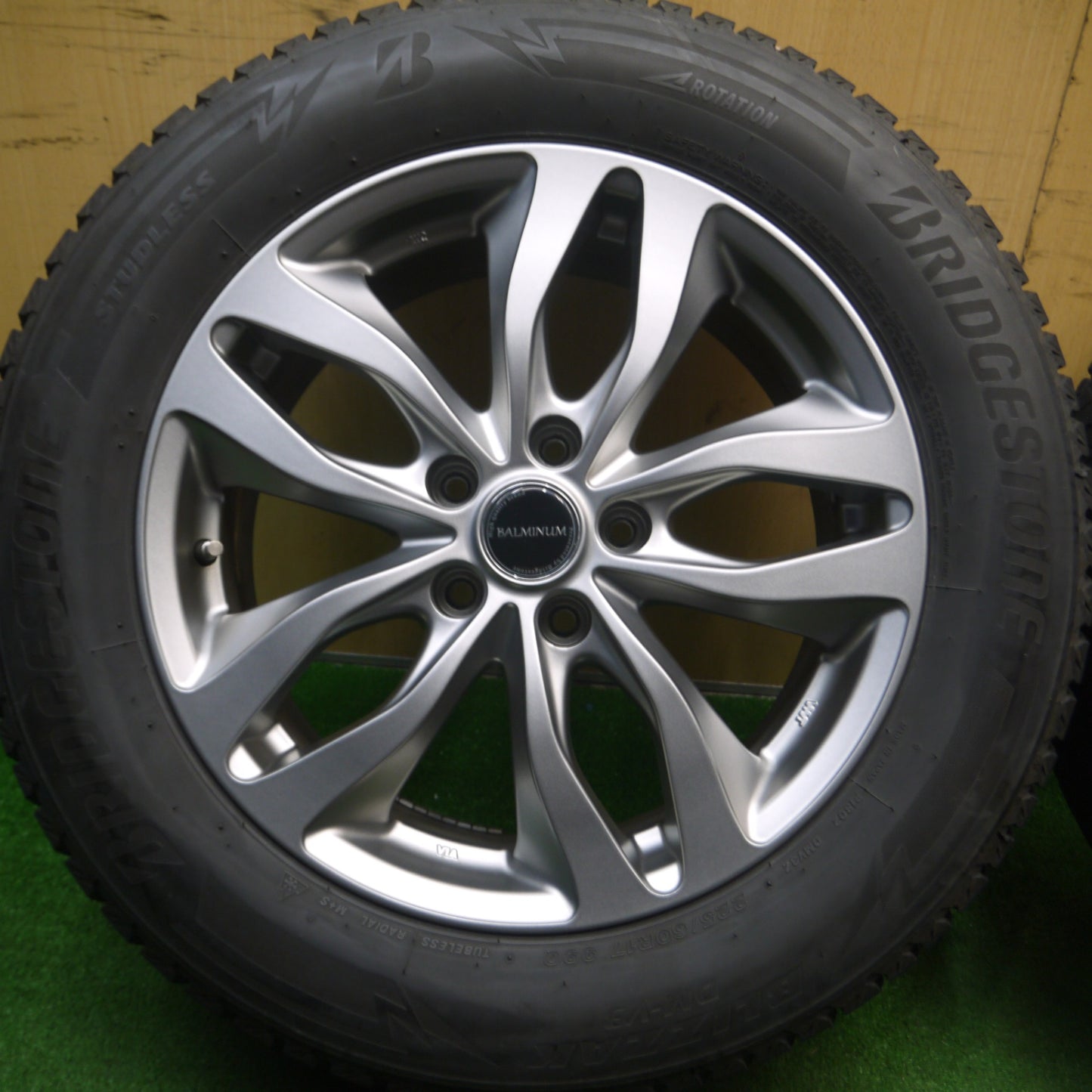 [送料無料] キレイ★スタッドレス 225/60R17 ブリヂストン ブリザック DM-V3 BALMINUM バルミナ 17インチ PCD114.3/5H★5030505Hス