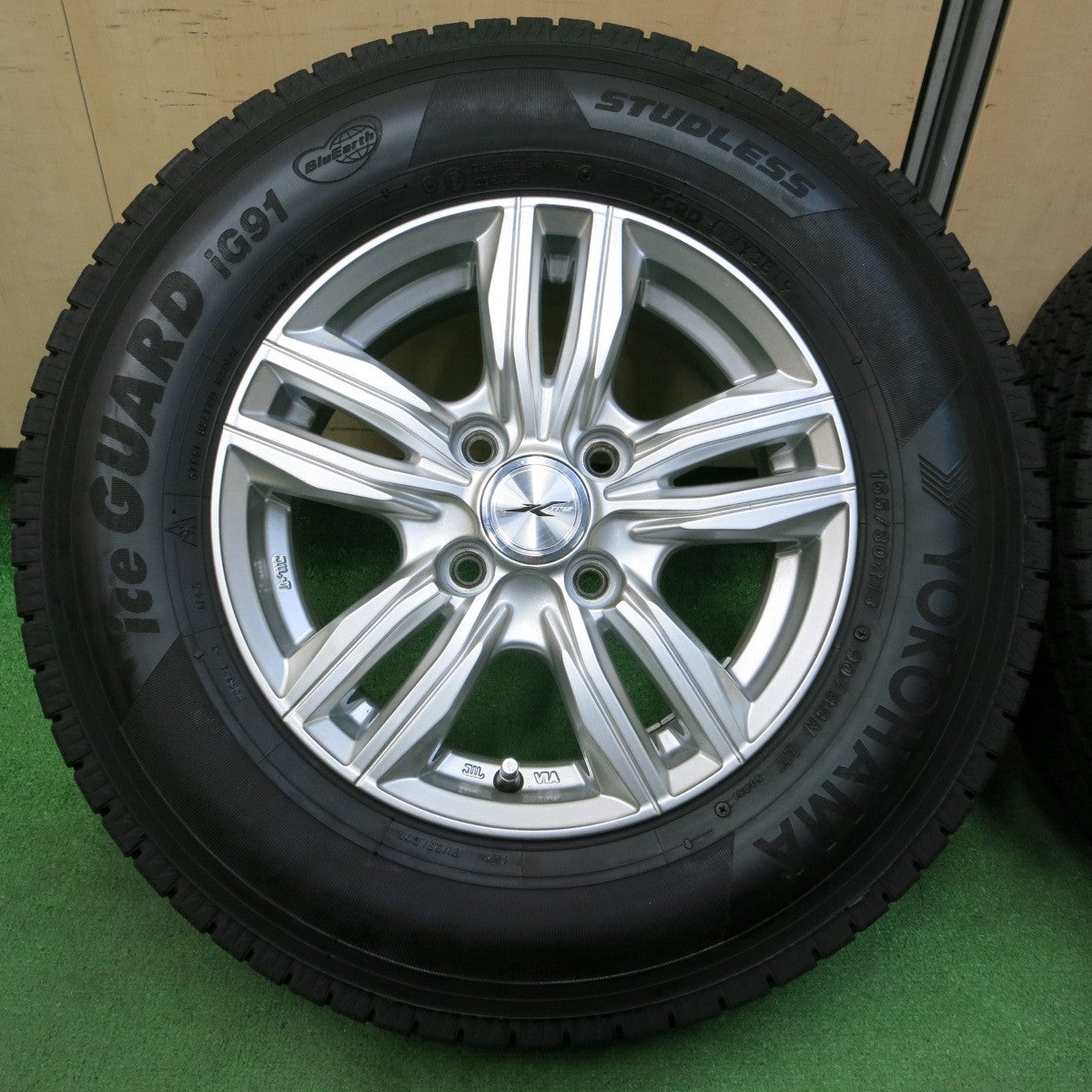 *送料無料* バリ溝！キレイ！9.5分★スタッドレス 165/80R13 90/88N ヨコハマ アイスガード iG91 JOKER ジョーカー 13インチ PCD100/4H★4052403イス