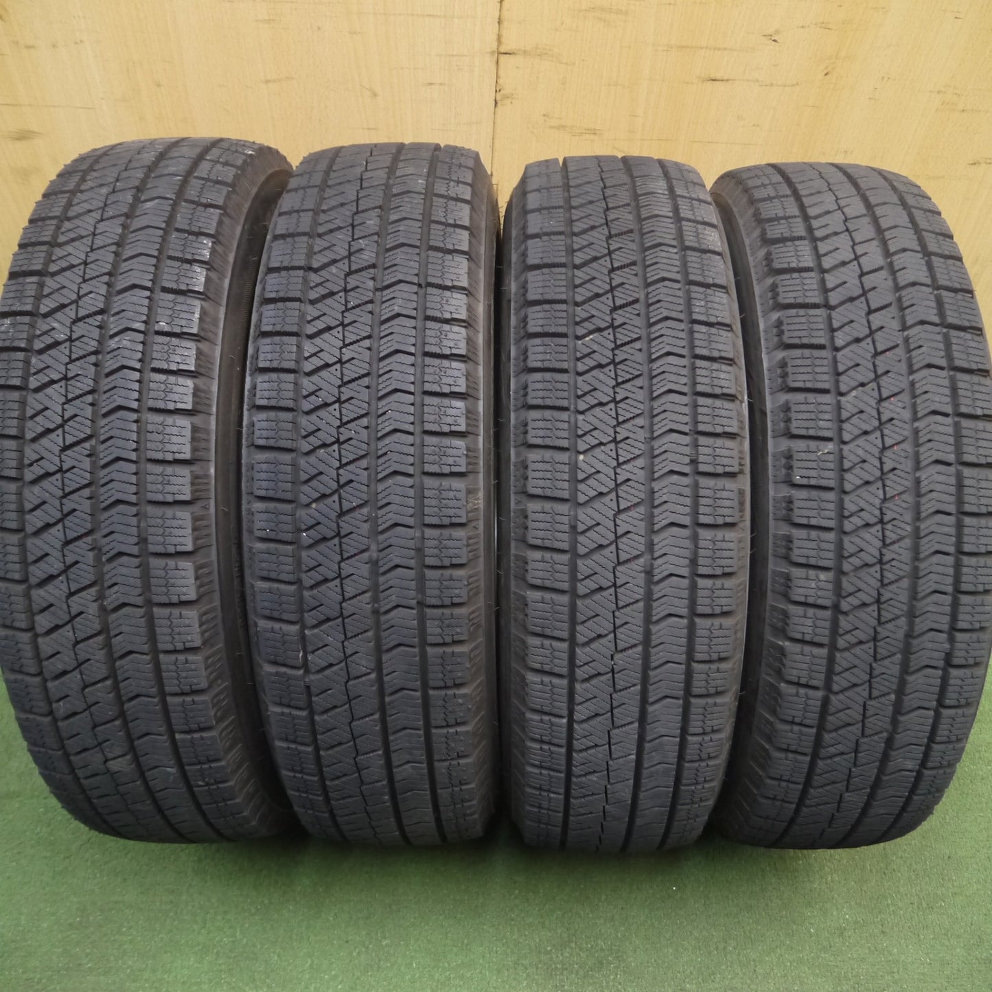 *送料無料* バリ溝！22年！キレイ！9.5分★スタッドレス 155/65R14 ブリヂストン ブリザック VRX2 S-HOLD 14インチ PCD100/4H★4031503Hス