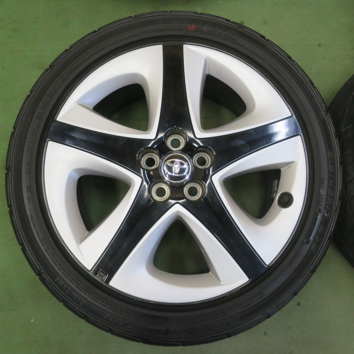 4本価格★トヨタ 50系 プリウス ツーリング 純正 215/45R17 ダンロップ DIREZZA DZ101 17インチ PCD100/5H★6051609イノ