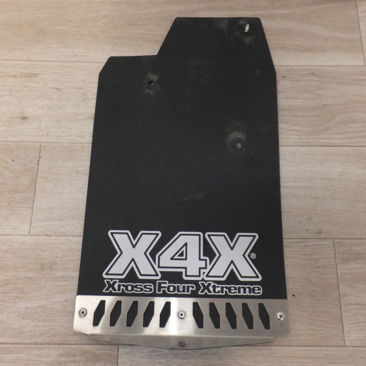 [送料無料] ★オートフラッグス X4X マッドフラップ 3枚　三菱 デリカ D:5 CV1W★