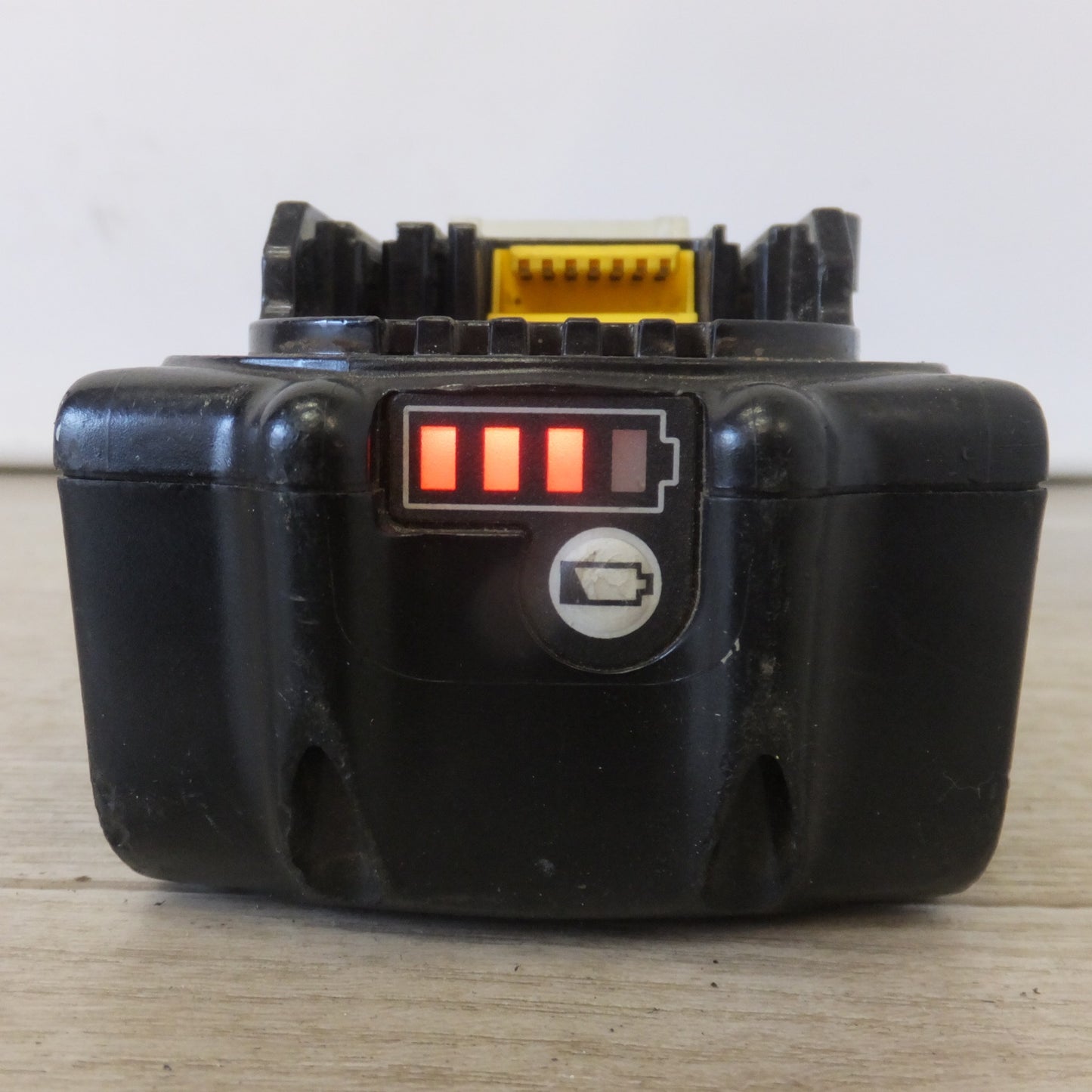 [送料無料] ★マキタ makita バッテリ BL1830B　DC18V 3.0Ah 54Wh Li-ion20★