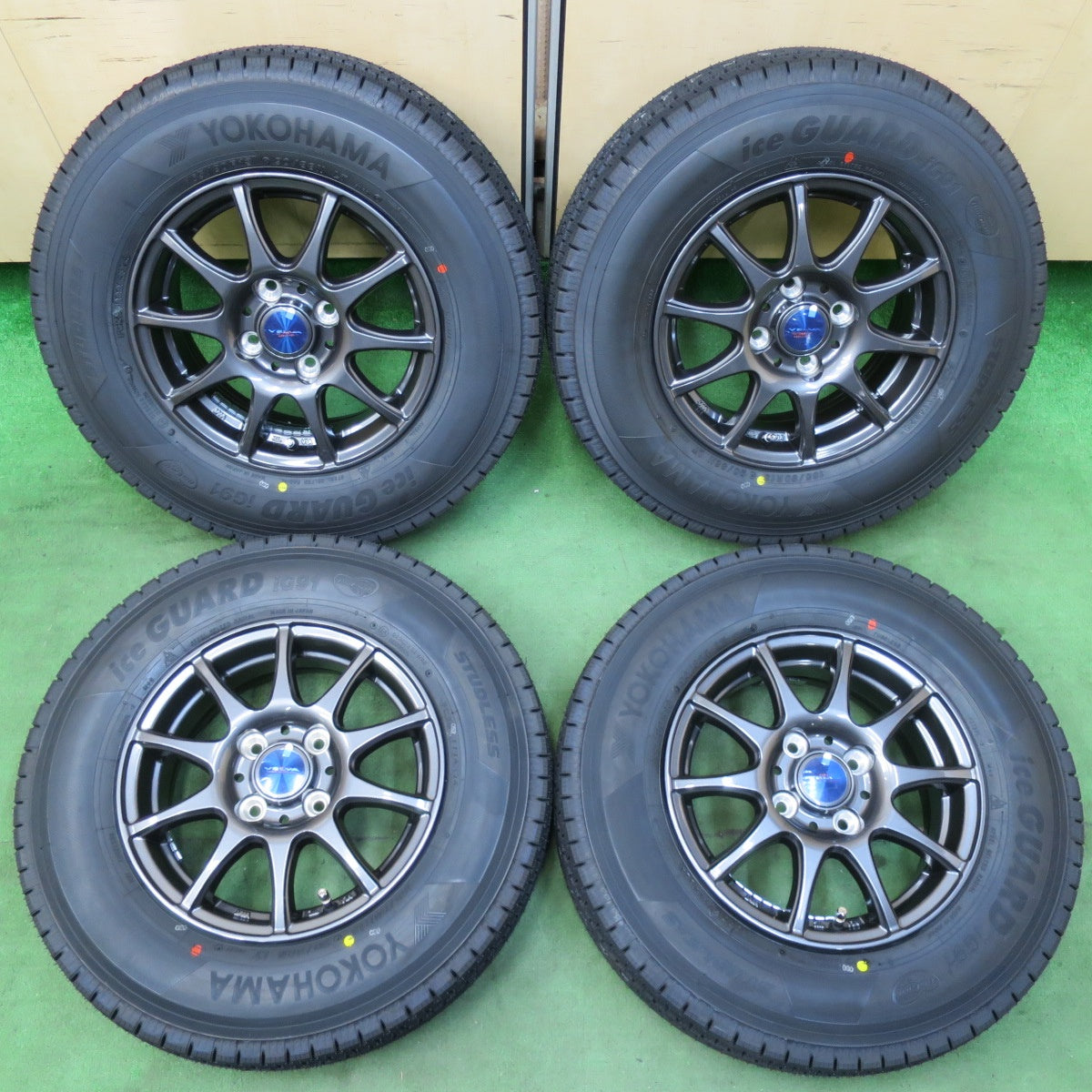 [送料無料] 未使用！24年★スタッドレス 165/80R13 90/88N ヨコハマ アイスガード iG91 VELVA CHARGE ヴェルヴァ 13インチ PCD100/4H★5021420イス