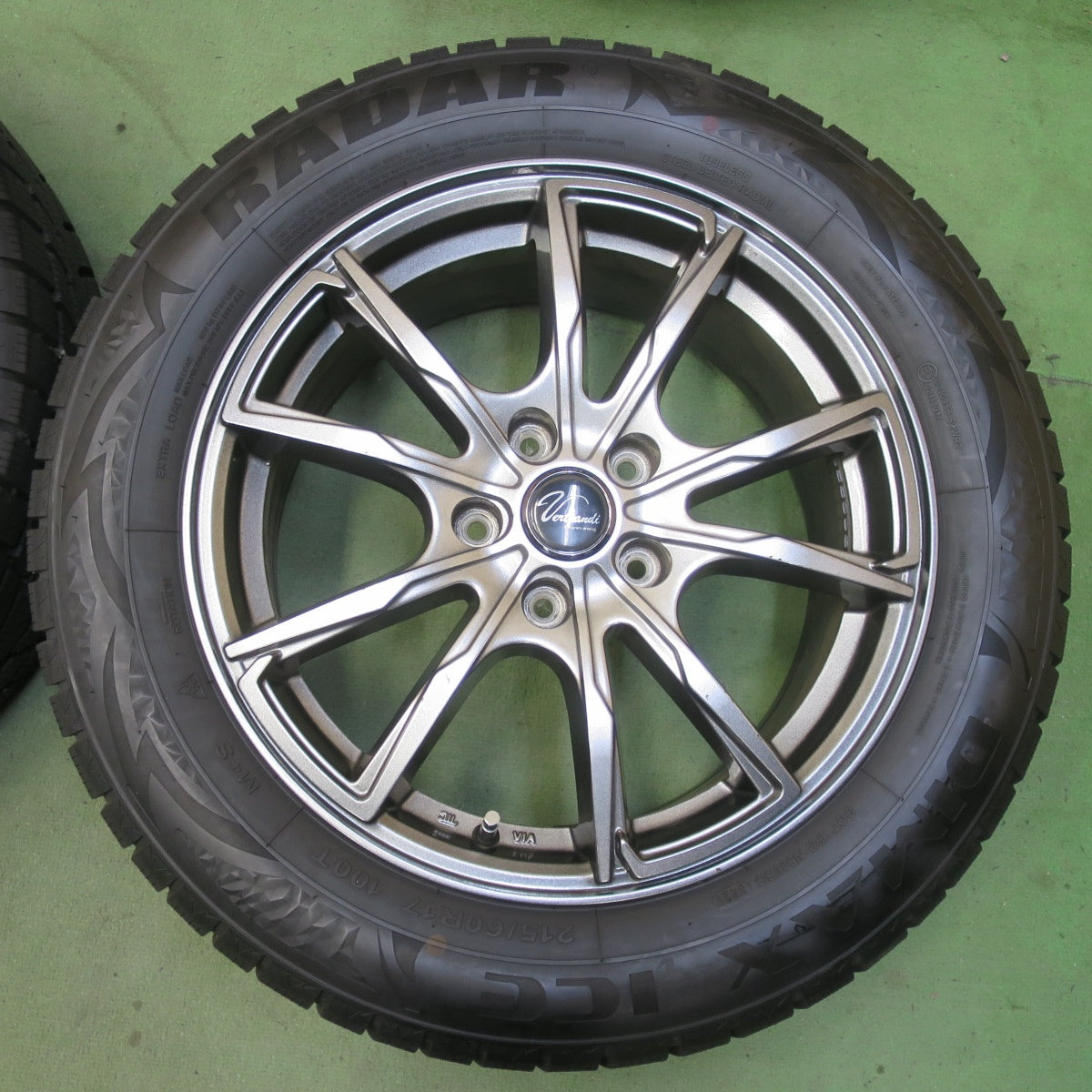超バリ溝！9.5分以上◎スタッドレス 215/60R17 レーダー DIMAX ICE Verthandi ヴェルザンディ 17インチ PCD114.3/5H◎6071410イス