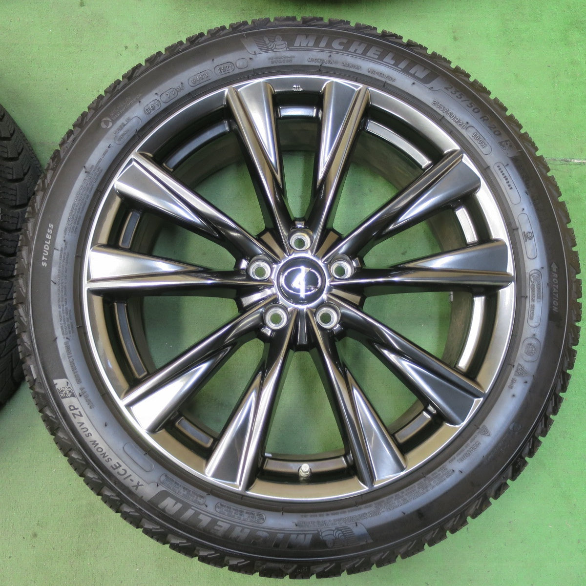 センサー付！超バリ溝！21年！キレイ！ほぼ10分★レクサス NX Fスポーツ 純正 235/50R20 スタッドレス X-ICE SNOW SUV ZP 20インチ PCD114.3/5H★5072801イス