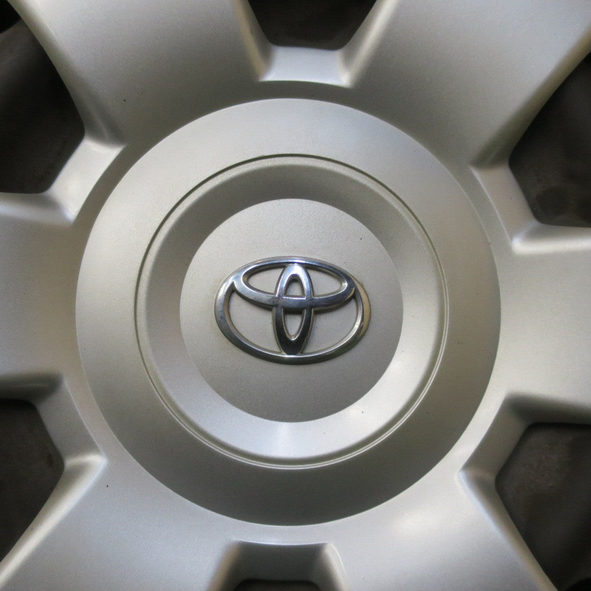 4本価格！23年★トヨタ ヴィッツ 純正 スチール 185/60R15 ファルケン ZIEX ZE914 15インチ PCD100/4H★5061104イノ