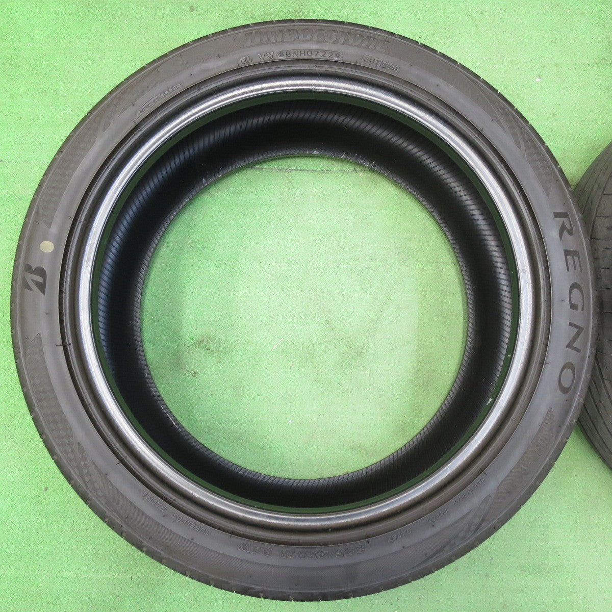 [送料無料] 4本価格！22年★235/45R18 ブリヂストン レグノ GR-X2 タイヤ 18インチ クラウン カムリ マークX 等★4092413イノタ