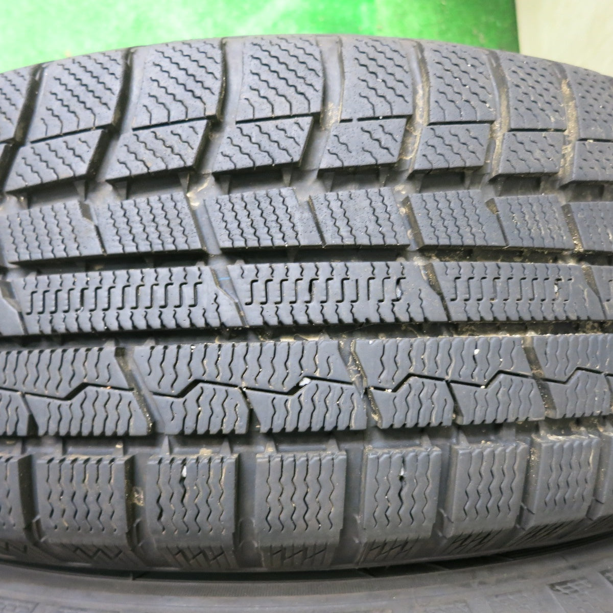 バリ溝！21年！9.5分以上★スタッドレス 195/65R15 トーヨー ウインター トランパス TX FEID 15インチ PCD114.3/5H★5051302NJス