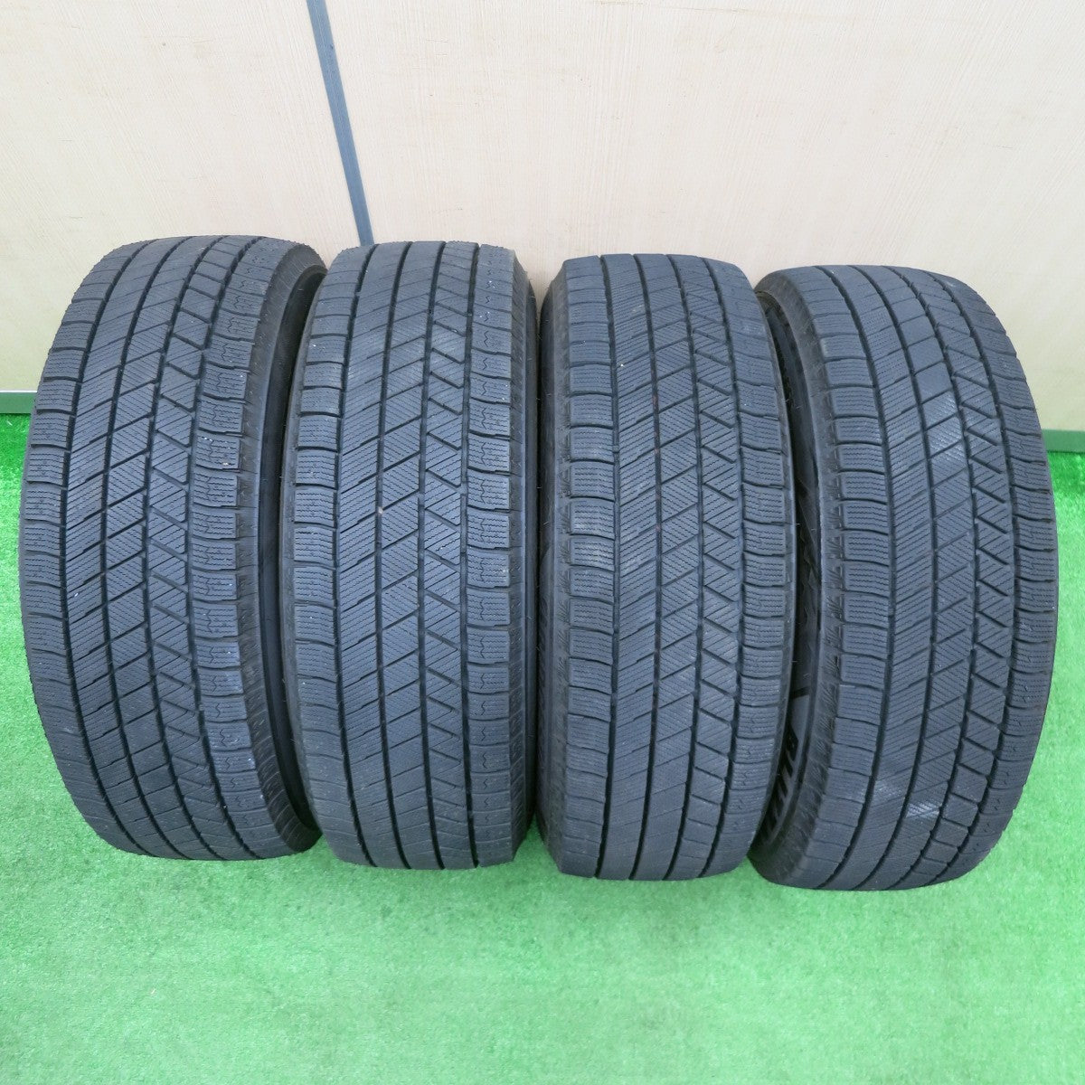 [送料無料] バリ溝！22年！キレイ！ほぼ10分★プリウス等 195/65R15 スタッドレス ブリヂストン ブリザック VRX3 TOPRUN トップラン 15インチ PCD100/5H★4102501NJス