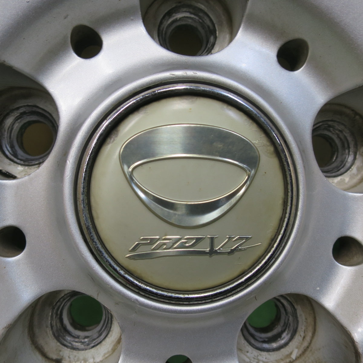 バリ溝！24年！ほぼ10分★スタッドレス 215/65R16 トーヨー オブザーブ GIZ3 PRD V7 ダンロップ製 16インチ PCD114.3/5H★5110713イス