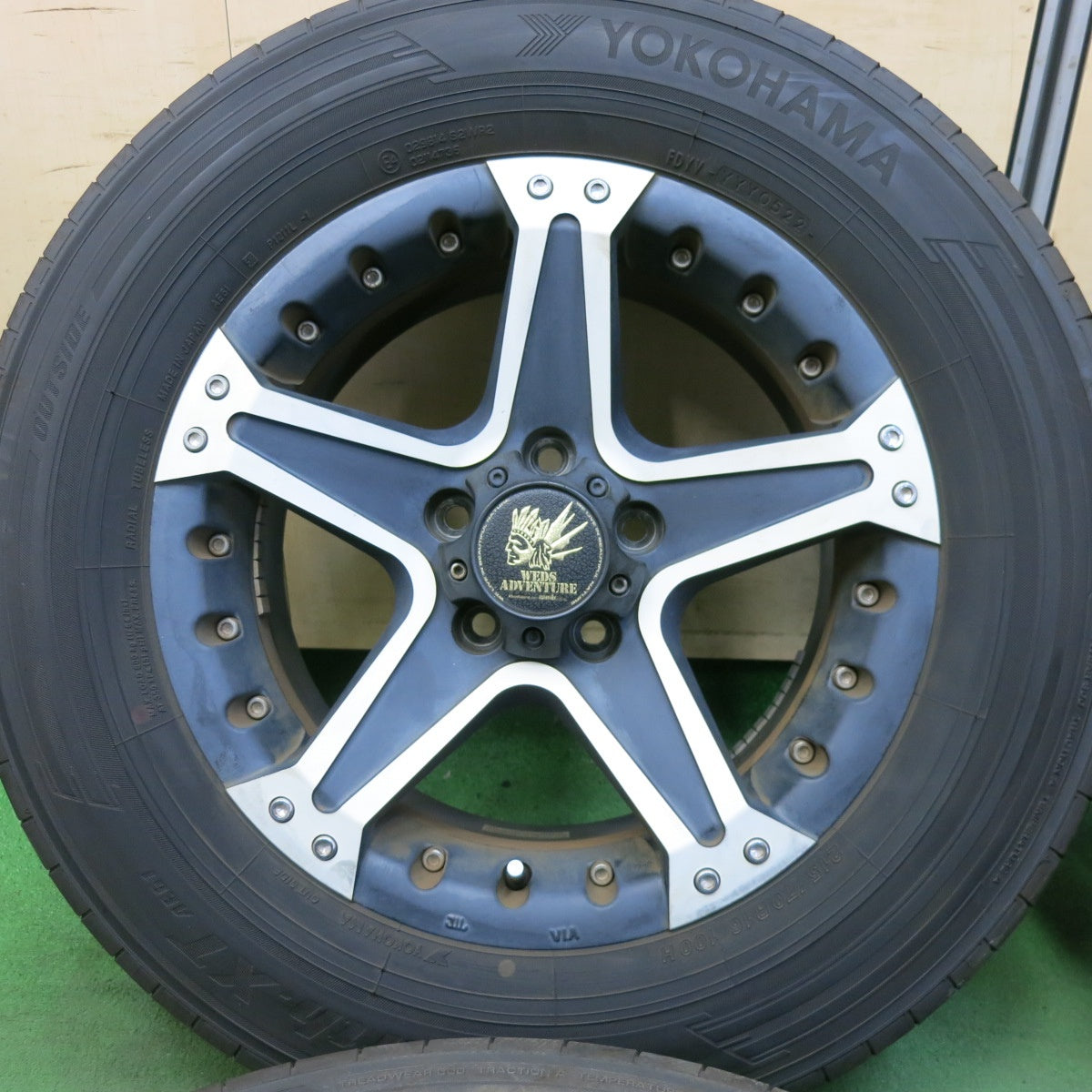 バリ溝！22年！8.5分★215/70R16 ヨコハマ BluEarth-XT AE61 WEDS ADVENTURE ウェッズ アドベンチャー 16インチ PCD114.3/5H★5081804SKノ