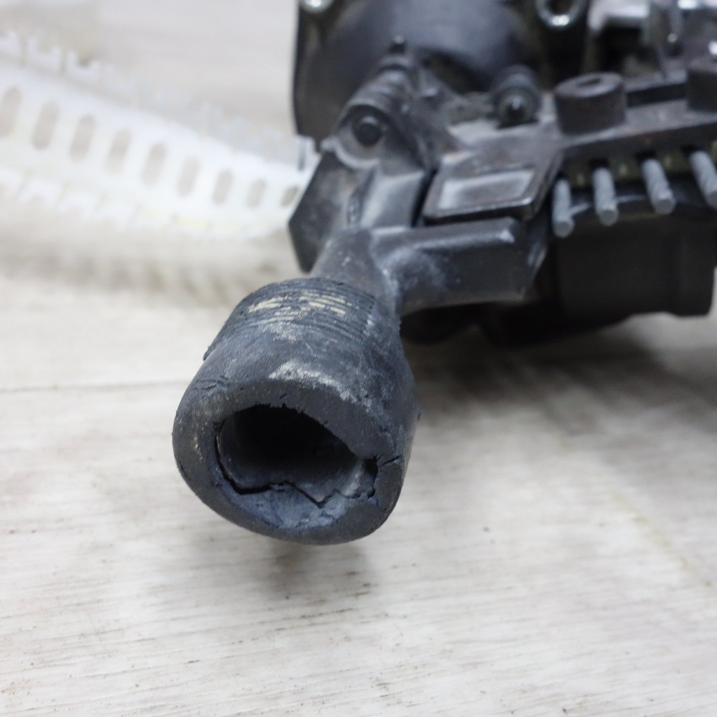 [送料無料] ◆マキタ サイディング用 50mm 常圧 エア 釘打ち機 AN552 ケース付き エア 工具 ①◆