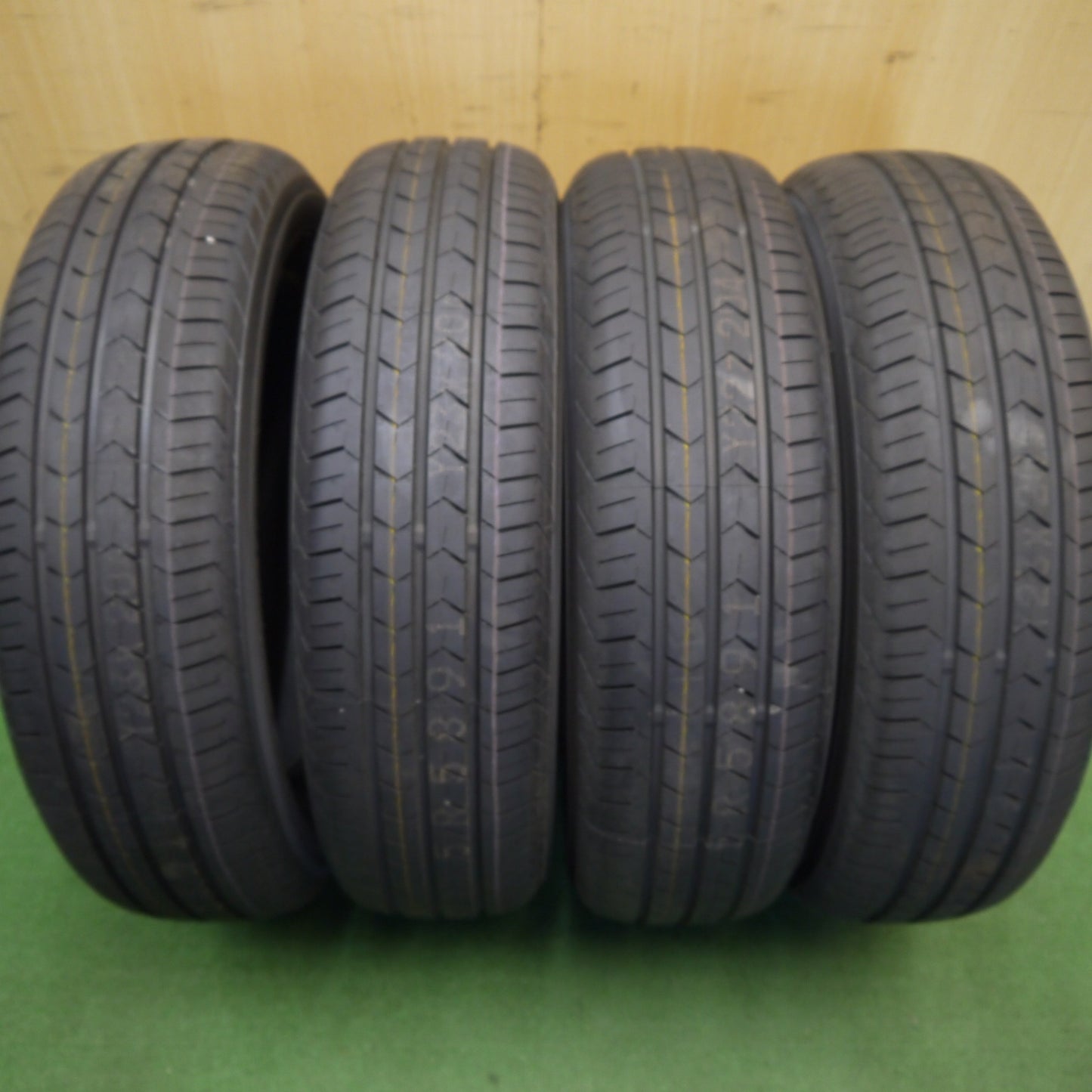 新車外し！25年★165/65R15 ヨコハマ BluEarth-FE AE30 ブルーアース 15インチ タイヤ デリカ D:2 ソリオ タフト 等★6050818Hノタ