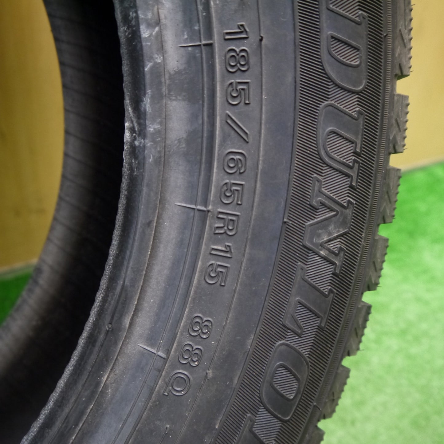 ほぼ未使用！22年！1本★スタッドレス 185/65R15 ダンロップ ウインターマックス WM02 タイヤ 15インチ シエンタ フリード アクア ノート 等★5110408Hスタ
