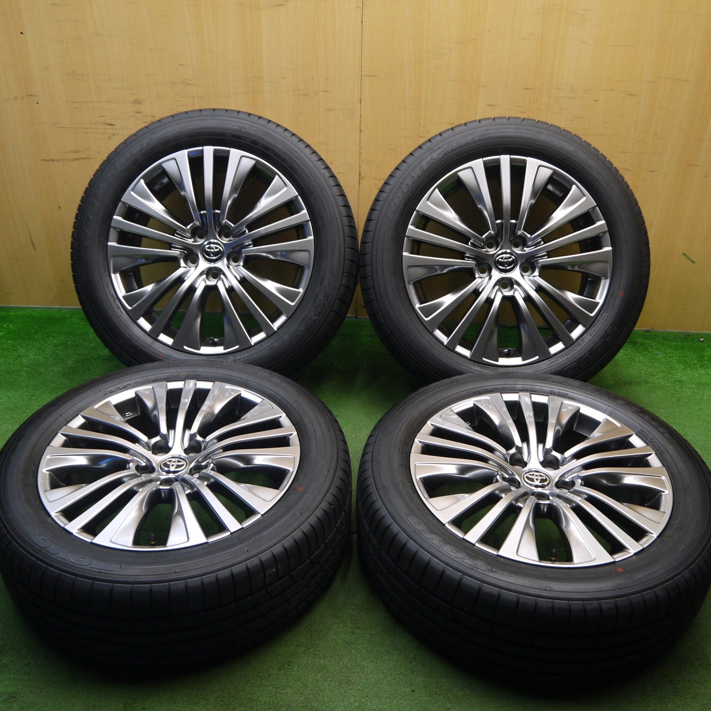 新車外し！25年★トヨタ 80系 ハリアー Zグレード 純正 225/55R19 トーヨー プロクセス R46A 19インチ PCD114.3/5H★5051308Hノ